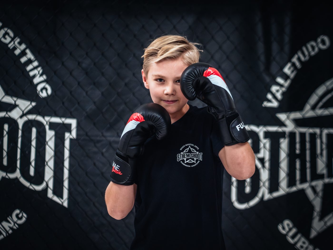 Barn tränar boxning på Nexus Stockholm i Bromma